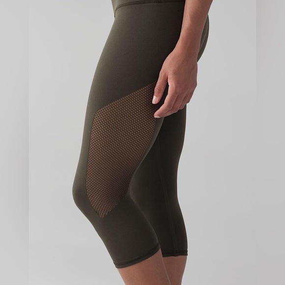 Lululemon Reveal Crop Mid Rise Mesh Detail Leggings 15" / Dark Olive Sz S - Picture 3 of 11